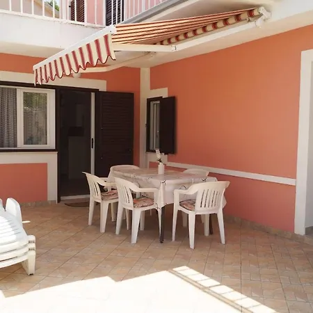 By The Sea Sparadici, - 18043 Szybenik