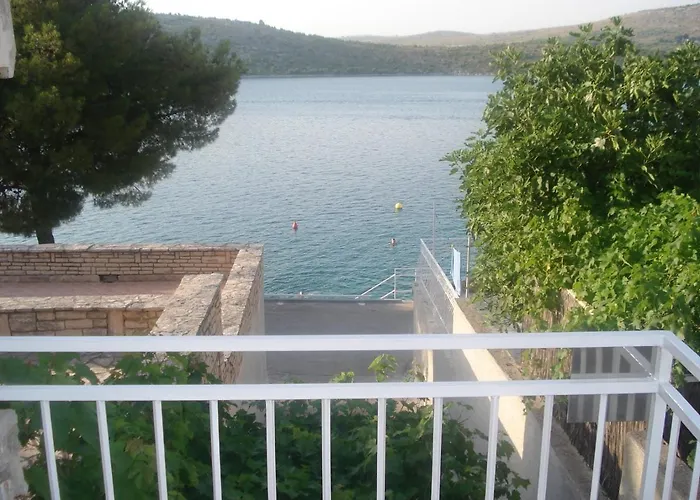 Apartamento By The Sea Sparadici, - 18043 *